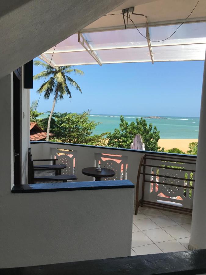 Unawatuna Beach Bungalow - Exterior photo
