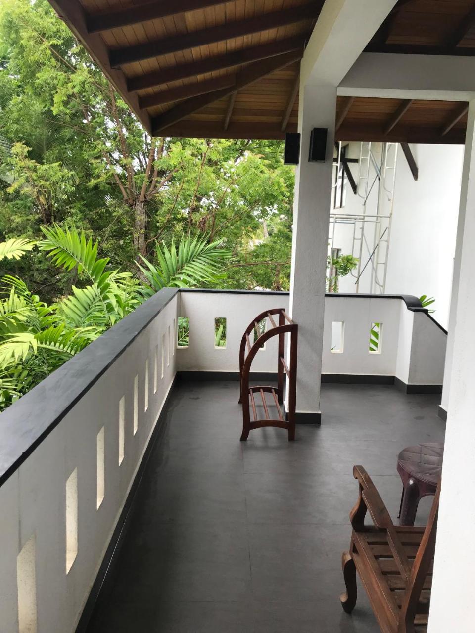 Unawatuna Beach Bungalow - Exterior photo